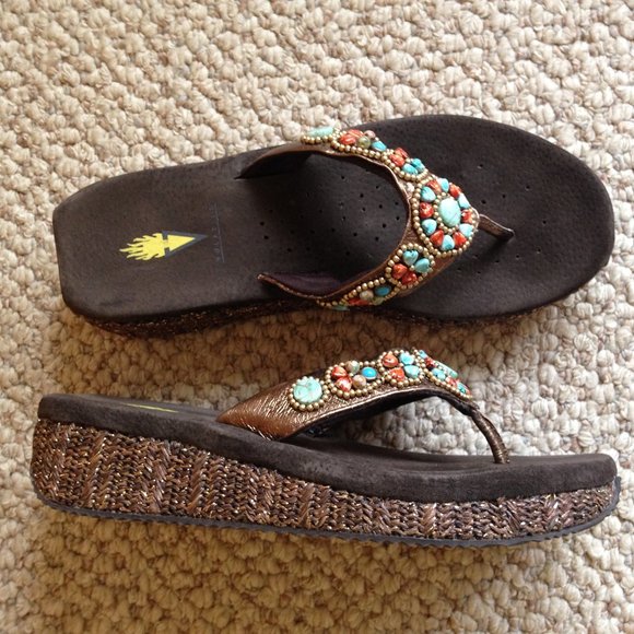 VOLATILE - Fortnight Platform Thong Sandals - EUC